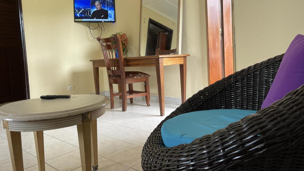 Hotel Les Polygones Kribi Exterior foto