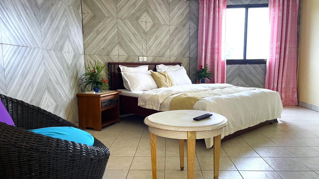 Hotel Les Polygones Kribi Exterior foto