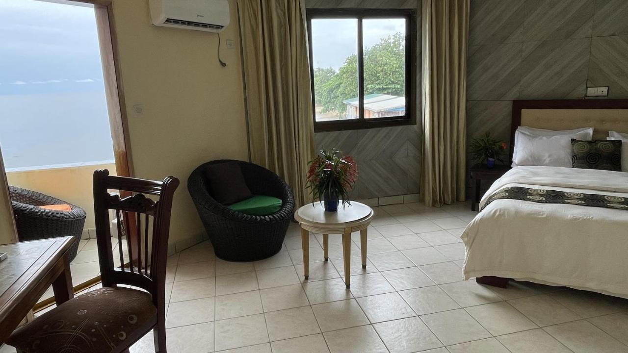 Hotel Les Polygones Kribi Exterior foto